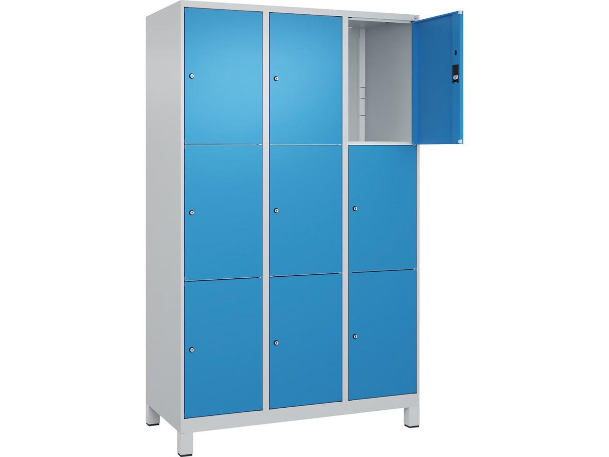 C+P Fächerschrank CLASSIC, Füße 1950x1200x500mm, 7035/5012, 3x3 Fächer